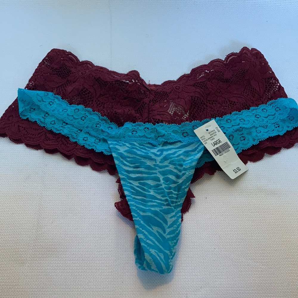 (NWT) WET SEAL LACE PANTIES BUNDLE